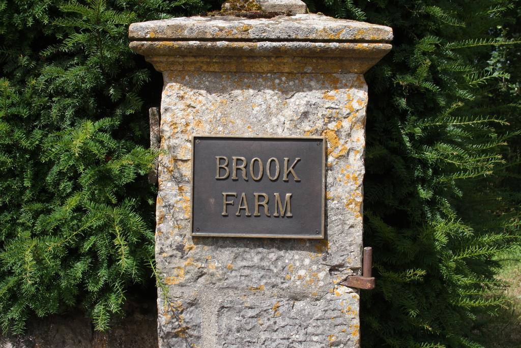 Brook Farm Bed & Breakfast Taunton Exterior photo